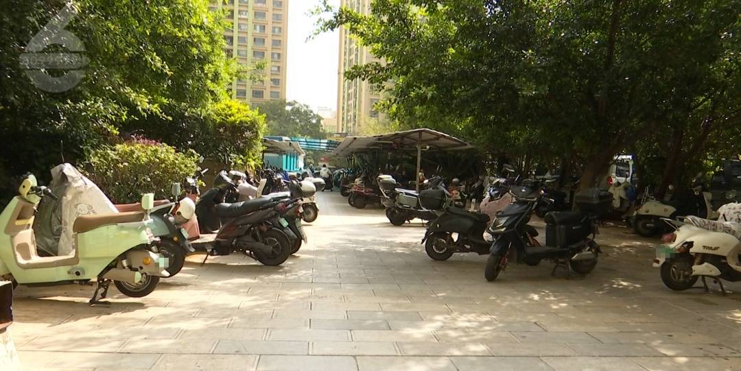 拒绝电动车乘电梯上楼！昆明一小区阻车神器“上岗”