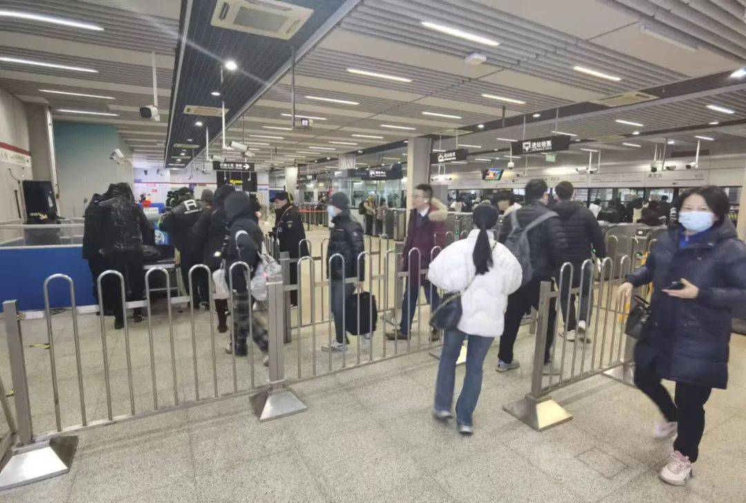 今晨直击！上海地铁11号线恢复正常运营