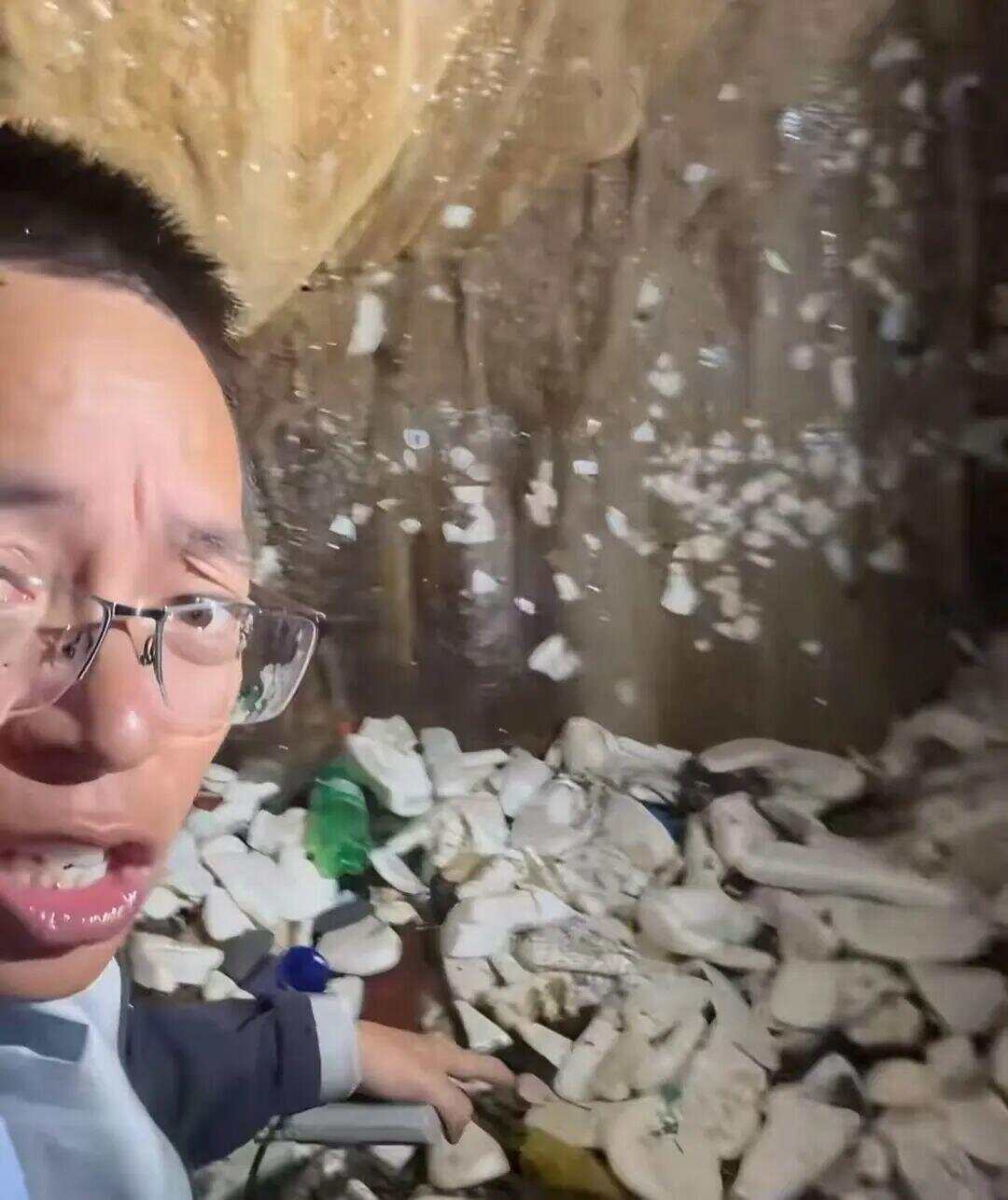 网友曝光溶洞垃圾成山、粪便满地,“至少十层楼高”!官方通报