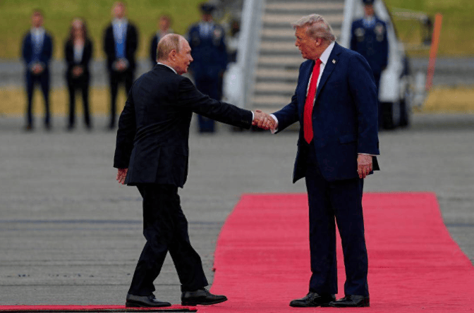 泽连斯基当着全世界的面,向中方喊出一句话,关键时刻,特朗普对俄态度大变,事情果然不简单