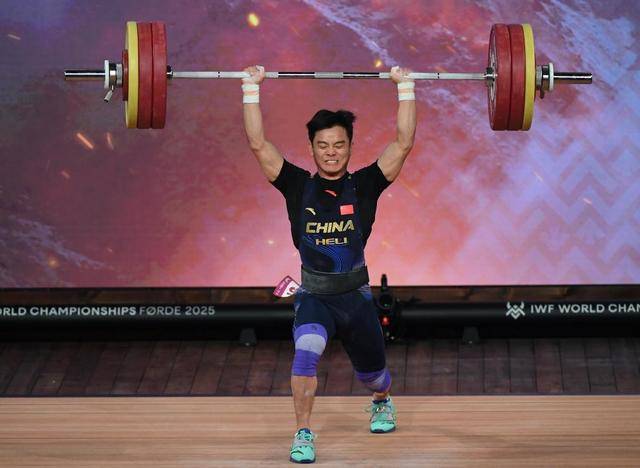 举重世锦赛丨王浩轻松收获男子60公斤级两金