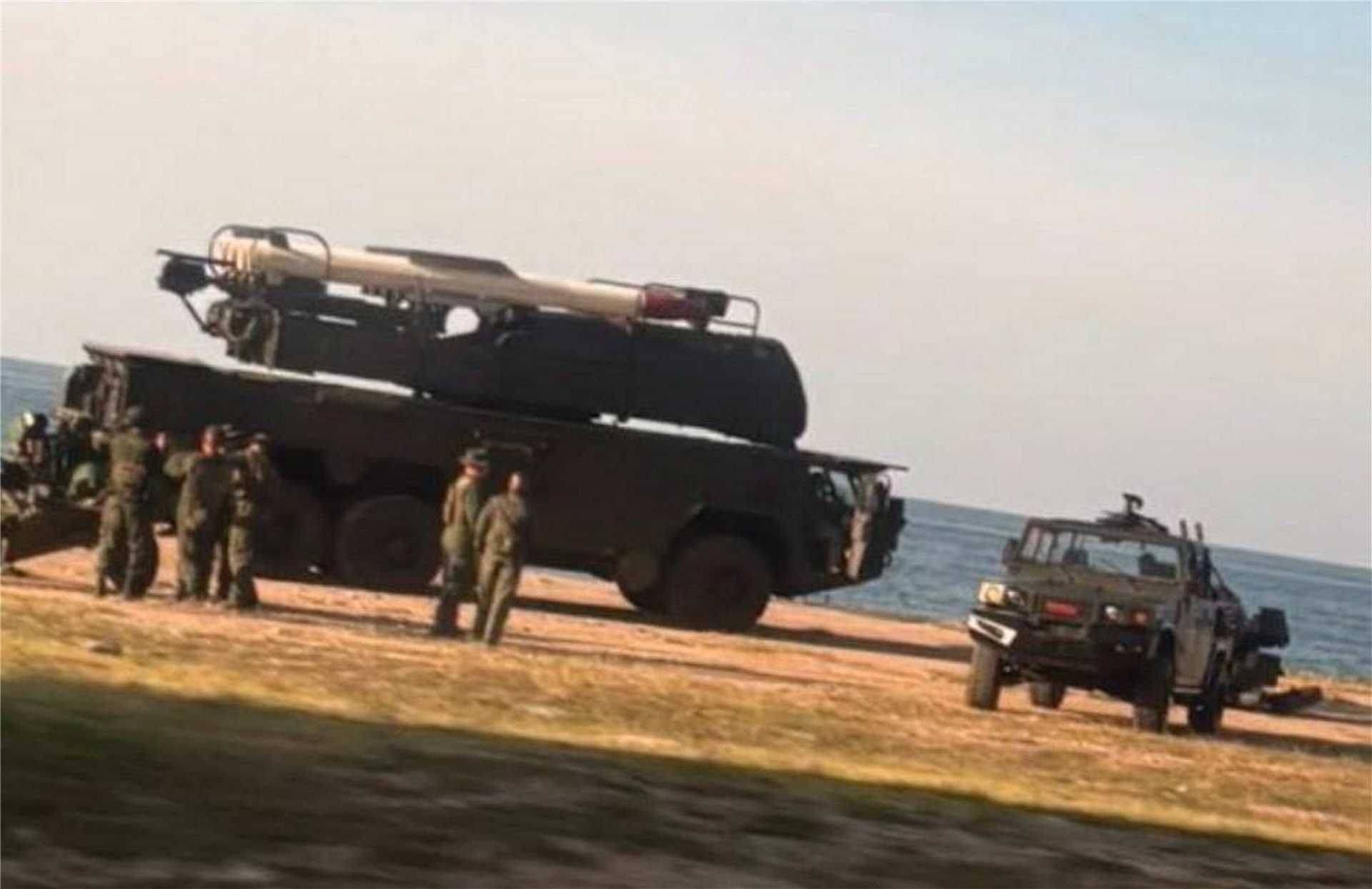 特朗普5次下令开火,中国反隐身雷达立大功,委内瑞拉锁定美军F35