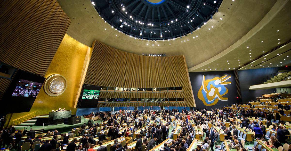 联合国上演罕见一幕,中方代表与7国激烈对峙,麦克风外交要不得