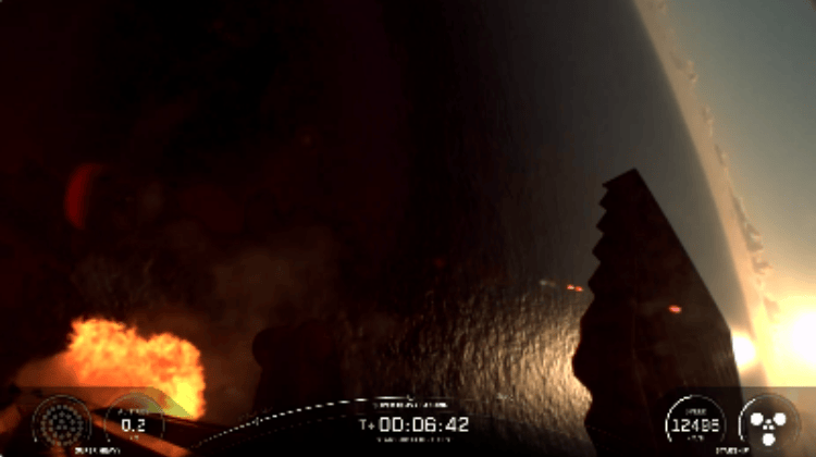 “星舰”第11次试飞成功 马斯克兑现承诺让火箭“活着回来”