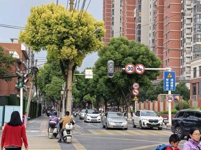 武汉多个小区接连宣布:免费对外开放!