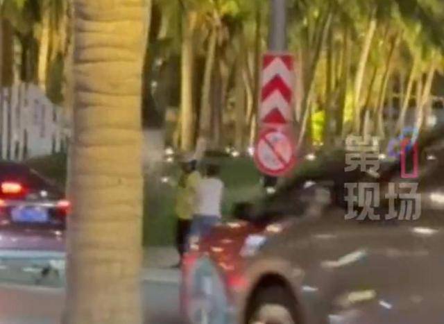 海口一交警疑处理交通事故时被一男子殴打，交警随后报警，警方回应