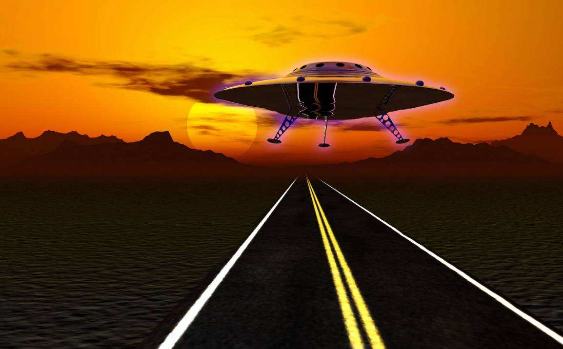 UFO(ufo全称英语)